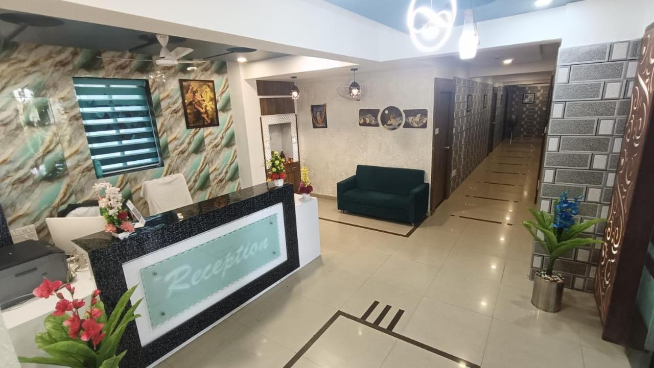 Hotel The Grand Pritam Гандинагар Экстерьер фото